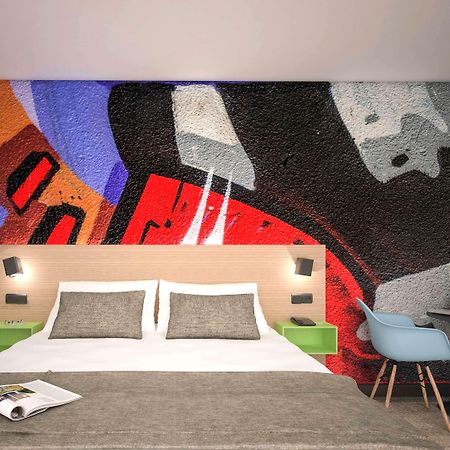 Ibis Styles Clamart Gare Grand Paris Bagian luar foto