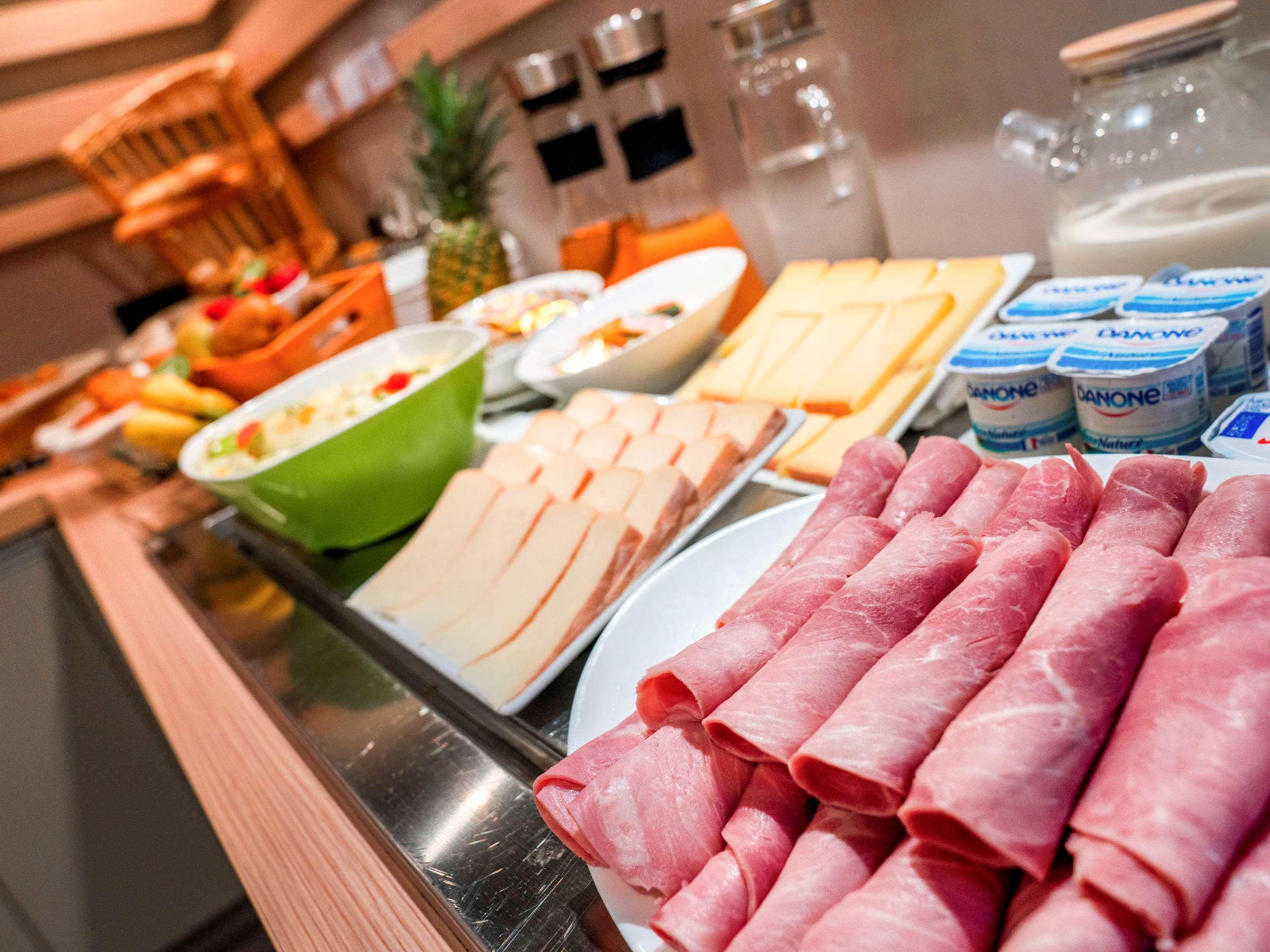 Ibis Styles Clamart Gare Grand Paris Bagian luar foto