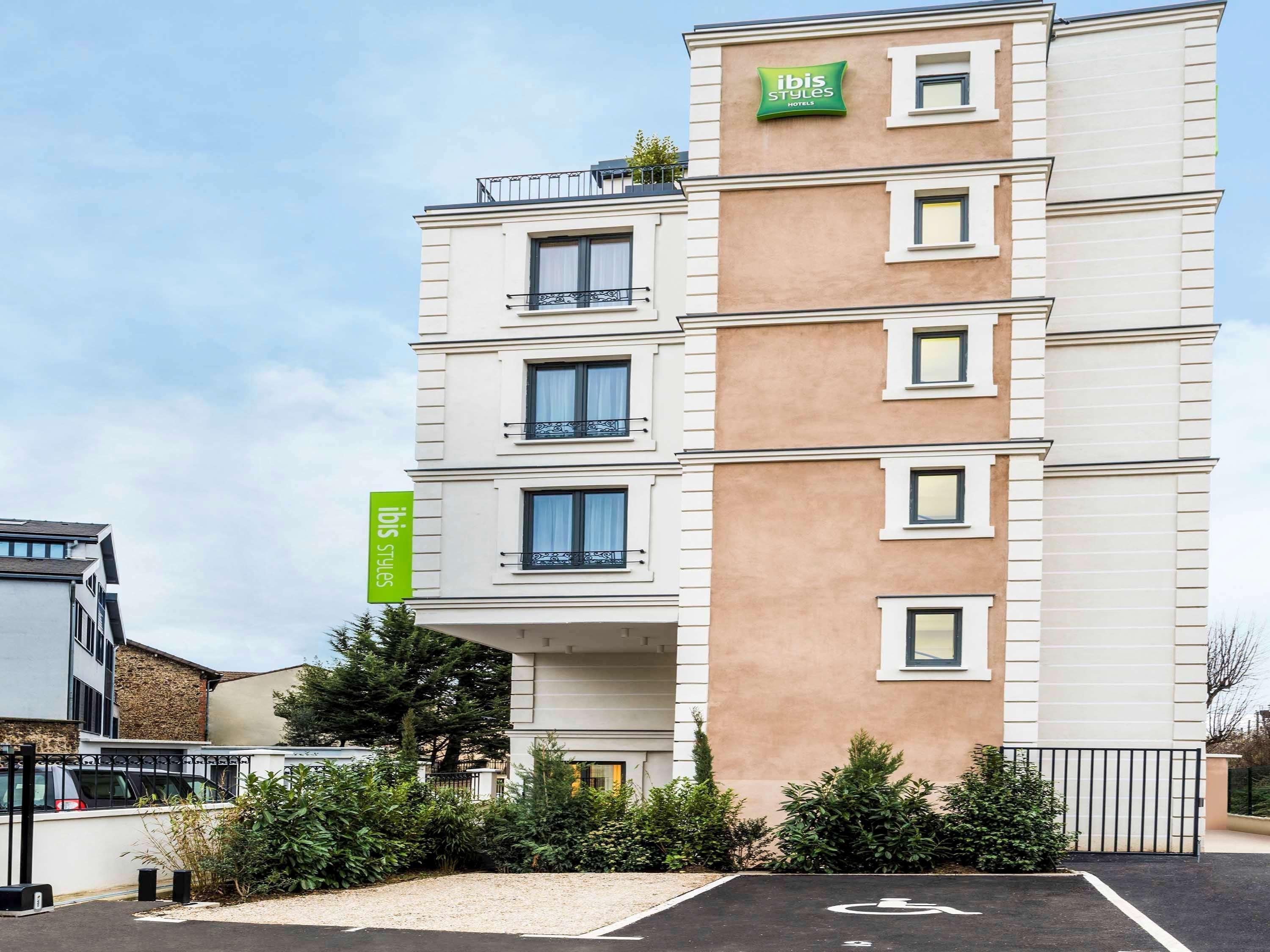 Ibis Styles Clamart Gare Grand Paris Bagian luar foto