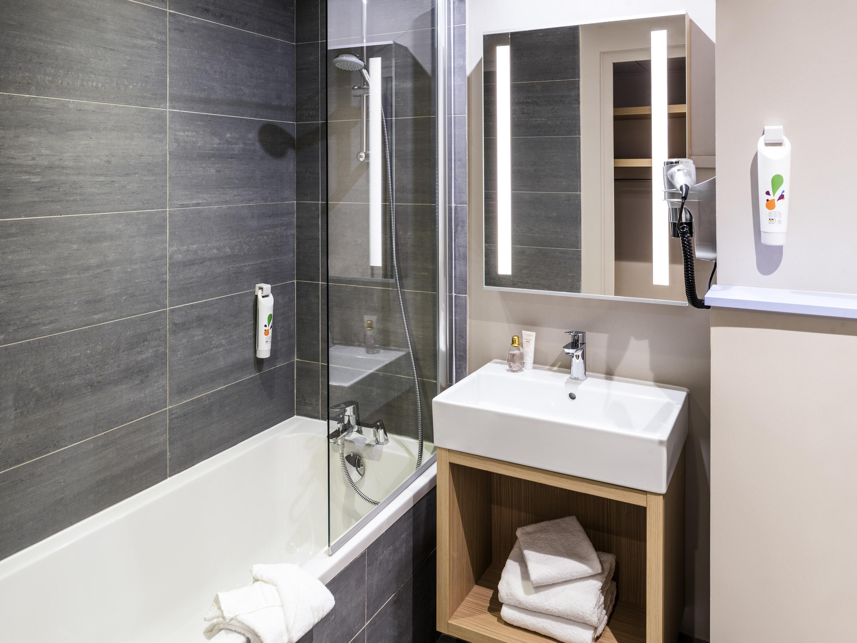 Ibis Styles Clamart Gare Grand Paris Bagian luar foto